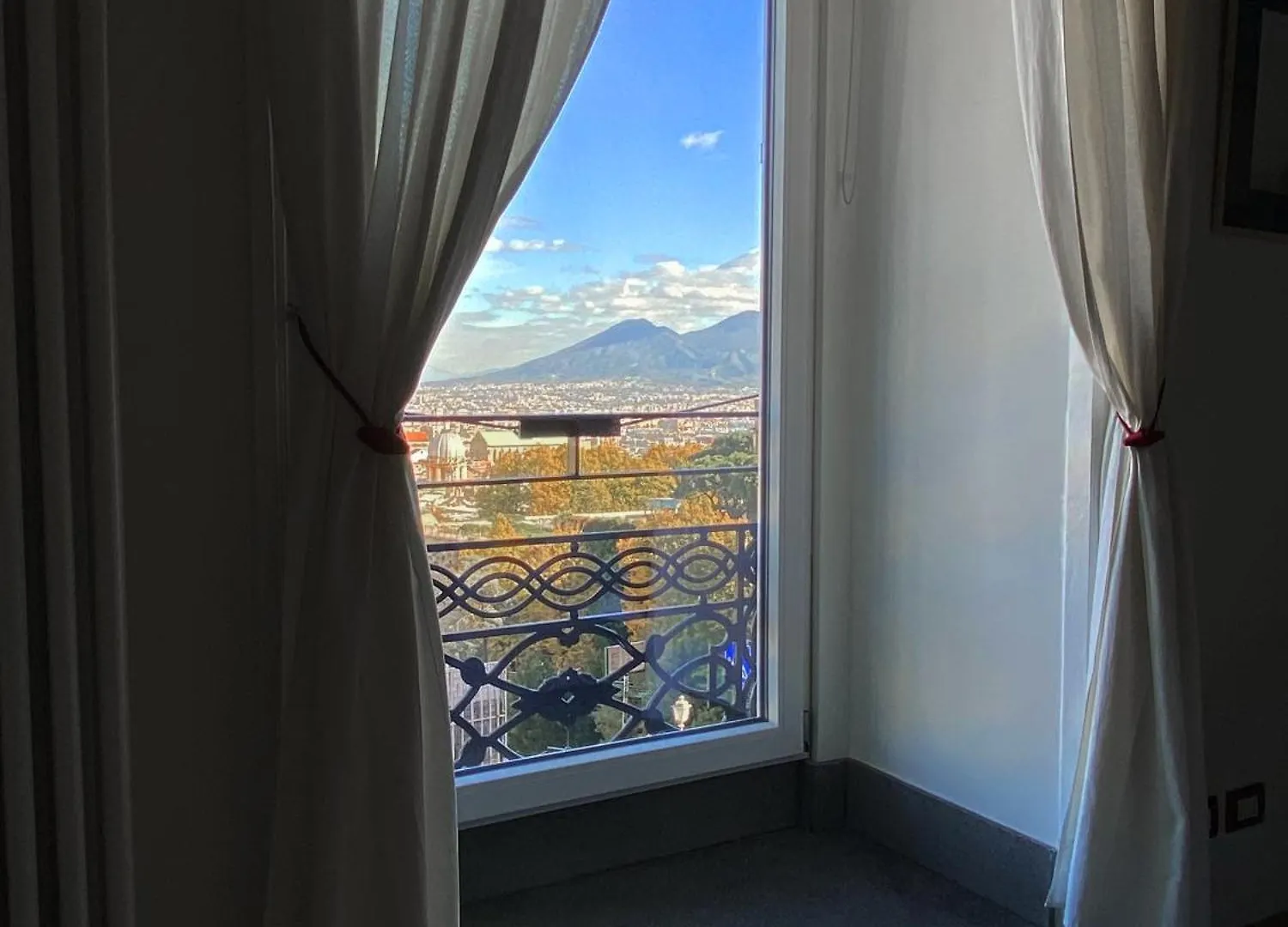 Finestra Sull'Alba Villa Naples